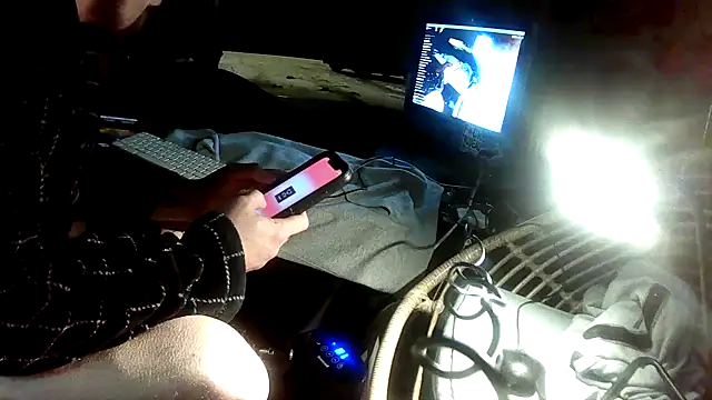 Snapshot of Fuckboy4public chatting on December 15, 2024, 2:27 pm Fuckboy4public online show from December 15, 2024, 2:27 pm