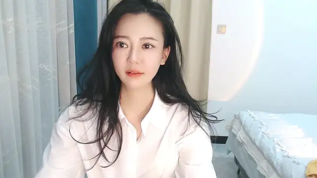 zoe-keke online show from January 4, 2025, 2:14 pm