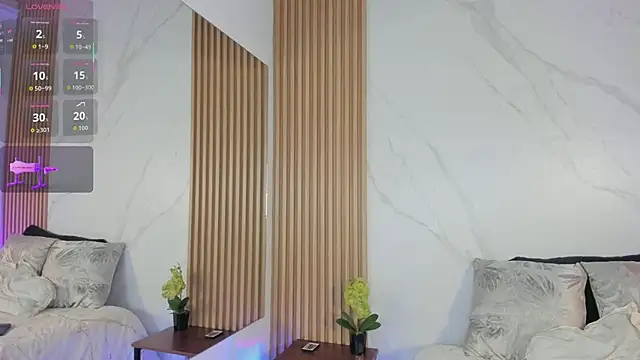 Julia Martinez  online show from March 19, 2026, 11:36 am