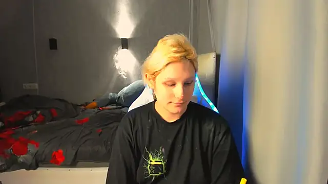 Snapshot of Kleo_Godde chatting on October 22, 2025, 11:04 pm Kleo Godde online show from October 22, 2025, 11:04 pm
