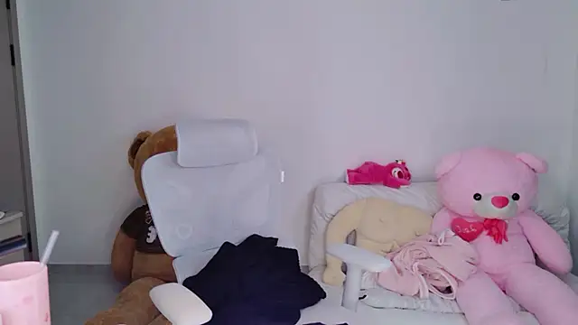 yangyang-1115 online show from March 1, 2026, 6:04 am