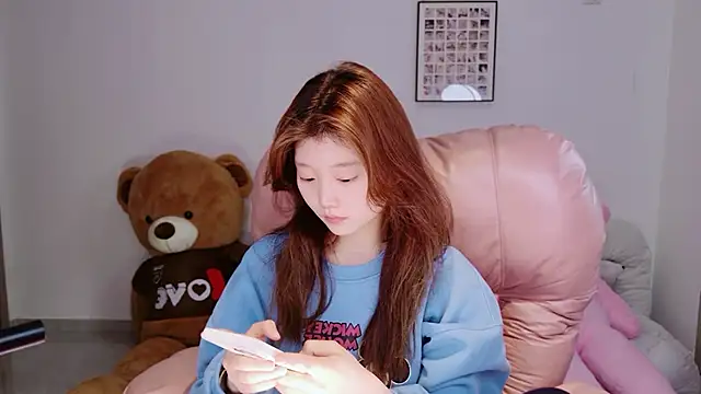 yangyang-1115 online show from April 14, 2026, 4:07 am