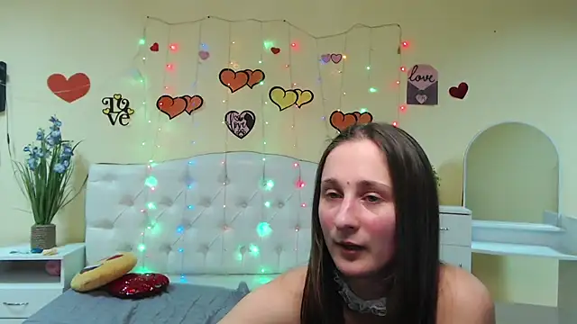 MichelLeee online show from February 12, 2025, 6:19 pm