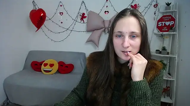 Snapshot of MichelLeee chatting on February 9, 2026, 12:31 pm MichelLeee online show from February 9, 2026, 12:31 pm