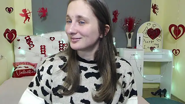 Snapshot of MichelLeee chatting on February 16, 2026, 1:07 pm MichelLeee online show from February 16, 2026, 1:07 pm