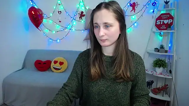 Snapshot of MichelLeee chatting on February 17, 2026, 1:40 pm MichelLeee online show from February 17, 2026, 1:40 pm