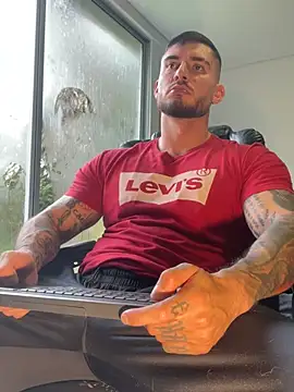 DimitriSullivan  online show from April 8, 2026, 1:22 pm