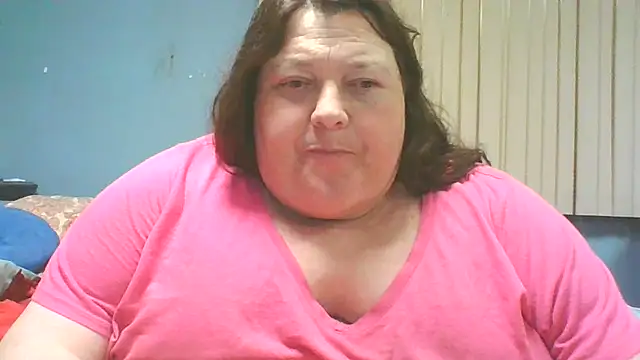 Honeybee2025 online show from December 15, 2024, 12:07 am