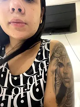 Leyna Kenet online show from November 27, 2025, 3:14 pm