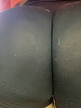 Leyna Kenet online show from February 18, 2026, 8:05 pm