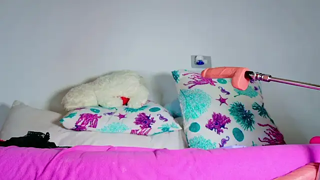 NeredaXxx online show from February 16, 2026, 9:05 am