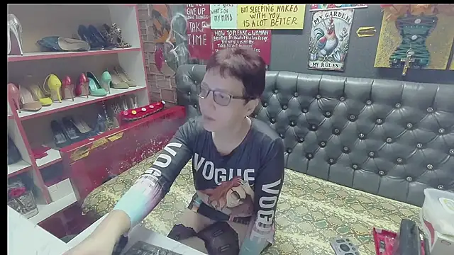 Lily4yourfun online show from December 20, 2025, 7:37 am