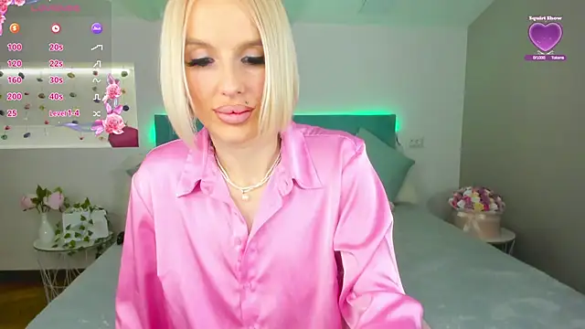 Snapshot of Lana_kitty__ chatting on March 22, 2025, 9:21 pm Lana kitty   online show from March 22, 2025, 9:21 pm