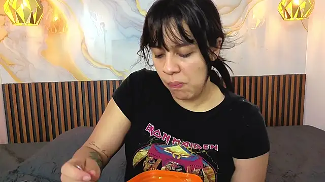 MelissaGilll online show from February 27, 2026, 8:09 pm