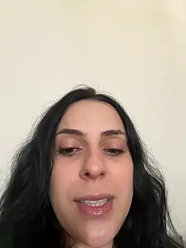 Morguisssz online show from May 2, 2026, 3:28 pm