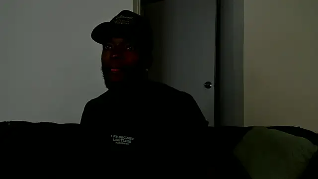 Snapshot of Dylan_Taylor chatting on September 26, 2025, 4:05 am Dylan Taylor online show from September 26, 2025, 4:05 am