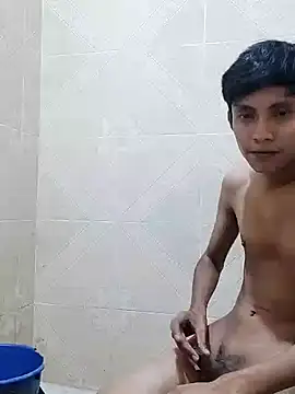 Snapshot of aronplatonico chatting on December 5, 2024, 1:03 am aronplatonico online show from December 5, 2024, 1:03 am