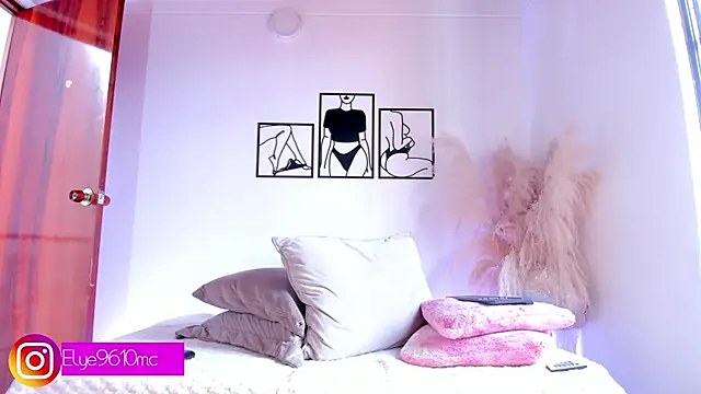 ellie mcdonald online show from April 10, 2026, 6:56 pm