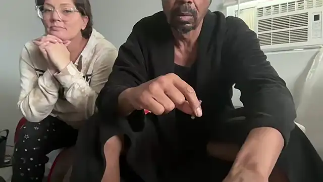 skarfosbabes69 online show from March 22, 2026, 11:41 pm