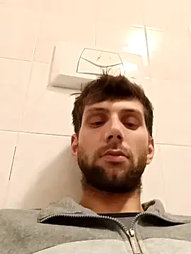 Snapshot of dariodario chatting on January 17, 2025, 12:53 am dariodario online show from January 17, 2025, 12:53 am