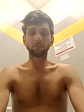 Snapshot of dariodario chatting on February 5, 2025, 5:53 pm dariodario online show from February 5, 2025, 5:53 pm