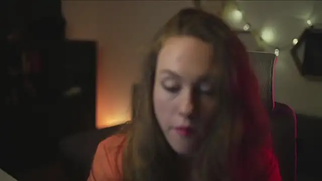 Snapshot of Berberis__Silene chatting on September 19, 2025, 6:30 pm Berberis Silene online show from September 19, 2025, 6:30 pm