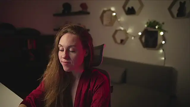 Snapshot of Berberis__Silene chatting on October 5, 2025, 8:07 pm Berberis Silene online show from October 5, 2025, 8:07 pm