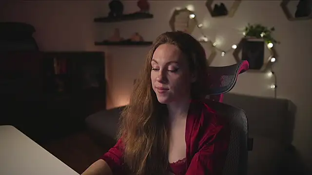 Snapshot of Berberis__Silene chatting on October 8, 2025, 6:16 pm Berberis Silene online show from October 8, 2025, 6:16 pm