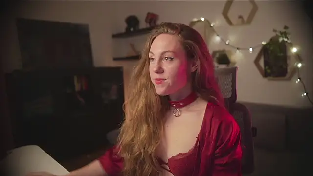 Snapshot of Berberis__Silene chatting on October 26, 2025, 4:35 pm Berberis Silene online show from October 26, 2025, 4:35 pm