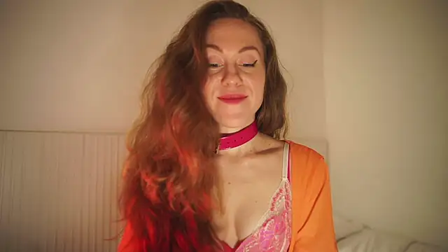 Snapshot of Berberis__Silene chatting on February 5, 2026, 8:02 pm Berberis Silene online show from February 5, 2026, 8:02 pm