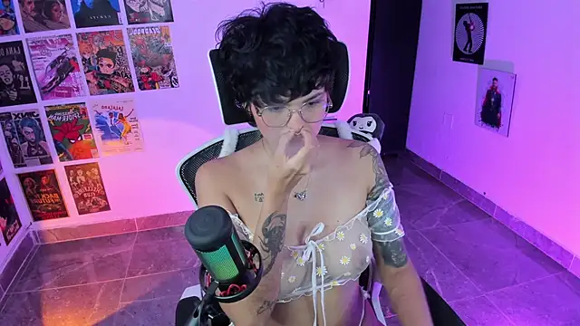 Snapshot of gooddess_isis chatting on February 22, 2026, 4:35 am gooddess isis online show from February 22, 2026, 4:35 am