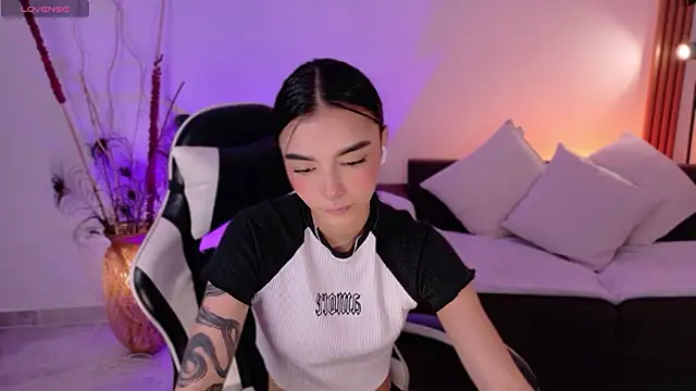 AnabelWolf online show from March 20, 2026, 3:28 pm