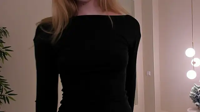 Snapshot of MichelleReid chatting on December 25, 2024, 3:18 am MichelleReid online show from December 25, 2024, 3:18 am