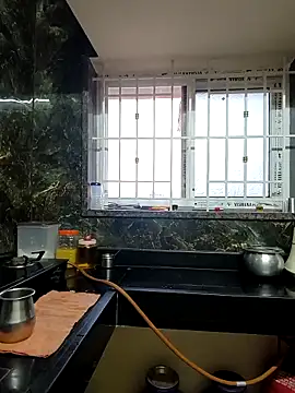 Tamil Shalini Lustyy online show from February 21, 2026, 1:17 am