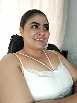 Snapshot of ElizabethWeil chatting on March 3, 2025, 3:42 pm ElizabethWeil online show from March 3, 2025, 3:42 pm