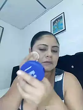 Snapshot of ElizabethWeil chatting on December 3, 2025, 11:41 am ElizabethWeil online show from December 3, 2025, 11:41 am