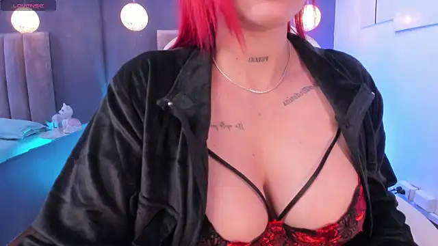 cami rouxxx  online show from October 8, 2025, 11:24 pm