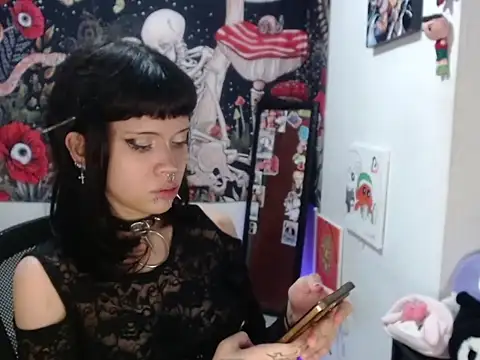 hachi kitty online show from April 28, 2026, 10:48 pm
