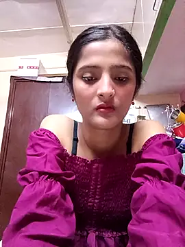 BabySlimmy10 online show from September 10, 2025, 7:36 pm