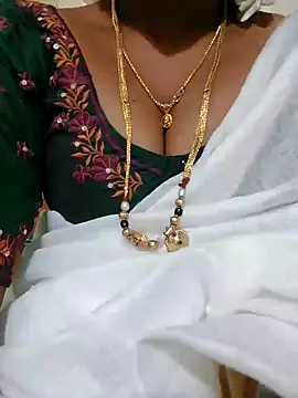 Snapshot of Cute-chinny chatting on January 18, 2025, 5:37 pm Cute-chinny online show from January 18, 2025, 5:37 pm