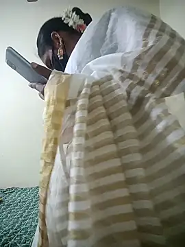 Snapshot of Cute-chinny chatting on January 31, 2025, 4:48 pm Cute-chinny online show from January 31, 2025, 4:48 pm