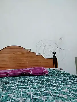 Snapshot of Cute-chinny chatting on February 3, 2025, 12:58 am Cute-chinny online show from February 3, 2025, 12:58 am