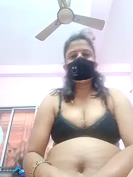 Snapshot of Cute-manisha chatting on January 20, 2025, 1:50 am Cute-manisha online show from January 20, 2025, 1:50 am