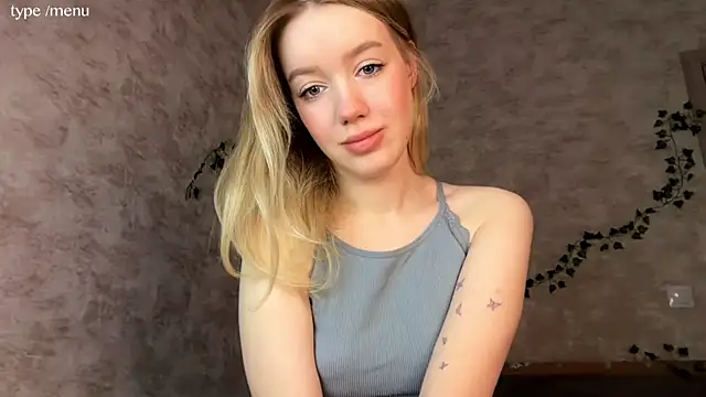 cutiemia0 online show from May 28, 2026, 2:09 am