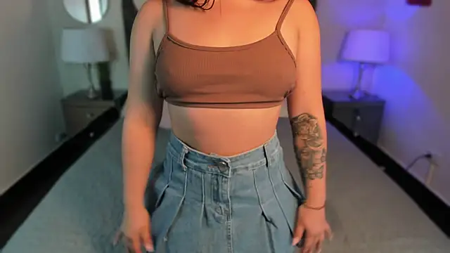 Katie DH online show from December 18, 2024, 12:40 pm