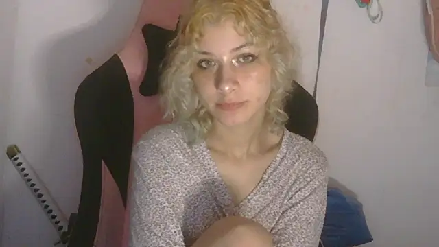 LadyhNigth online show from April 17, 2026, 12:57 am