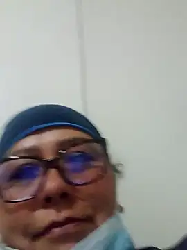 Darly Gomez online show from February 15, 2025, 4:58 am