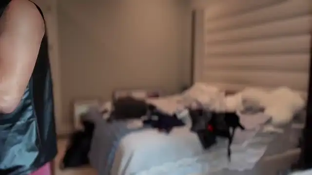 Snapshot of 69woodinson chatting on September 12, 2025, 5:13 pm 69woodinson online show from September 12, 2025, 5:13 pm