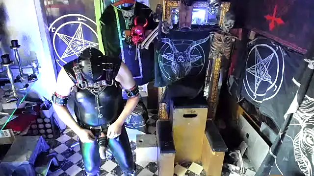 Snapshot of BULGEDEMON chatting on November 3, 2025, 9:21 am BULGEDEMON online show from November 3, 2025, 9:21 am