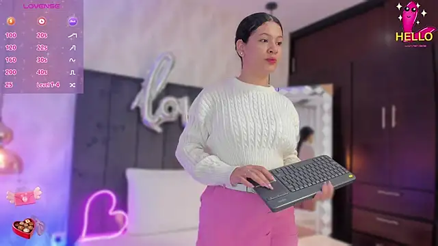 SHARONN     online show from February 18, 2025, 3:10 am